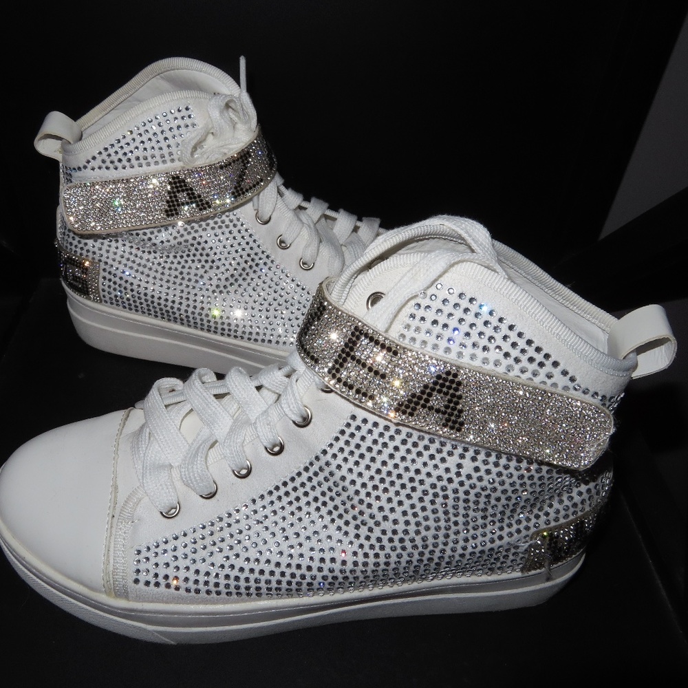 Azalea Wang High Top Flat Diamond Sneaker In White